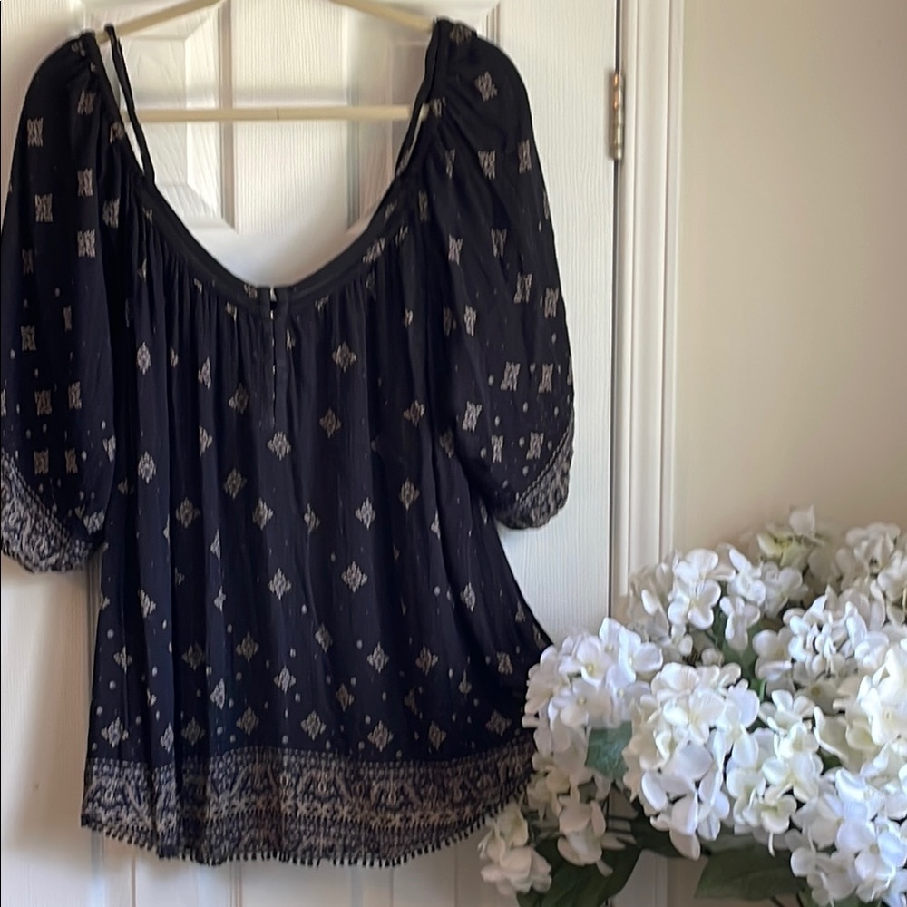 Ecote Dark Black Blouse with Mauve Floral Accents. So Special. Cool & beautiful